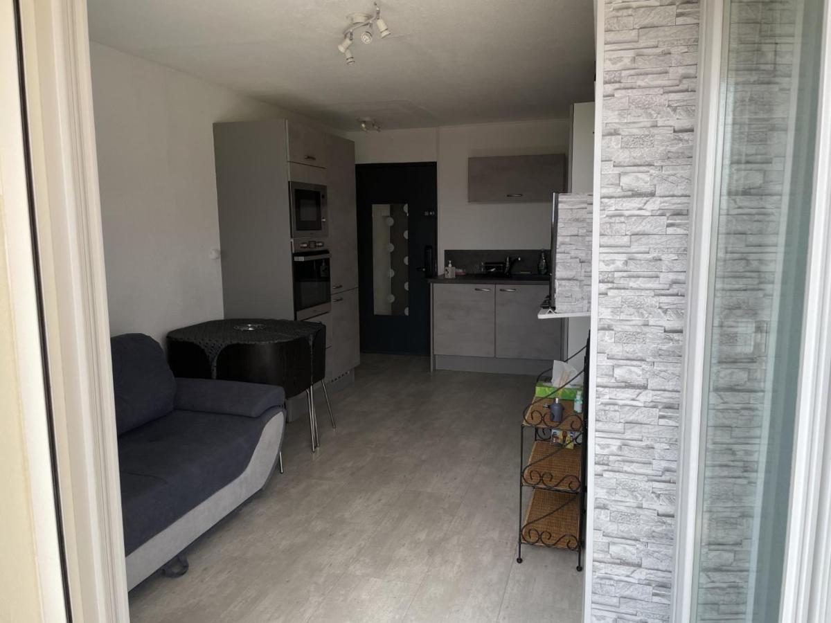 Bormes-Les-Mimosas - Appart 25M2 Avec Balcon - 4P Buitenkant foto