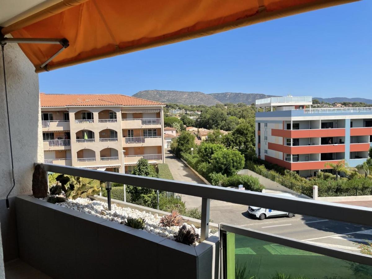 Bormes-Les-Mimosas - Appart 25M2 Avec Balcon - 4P Buitenkant foto