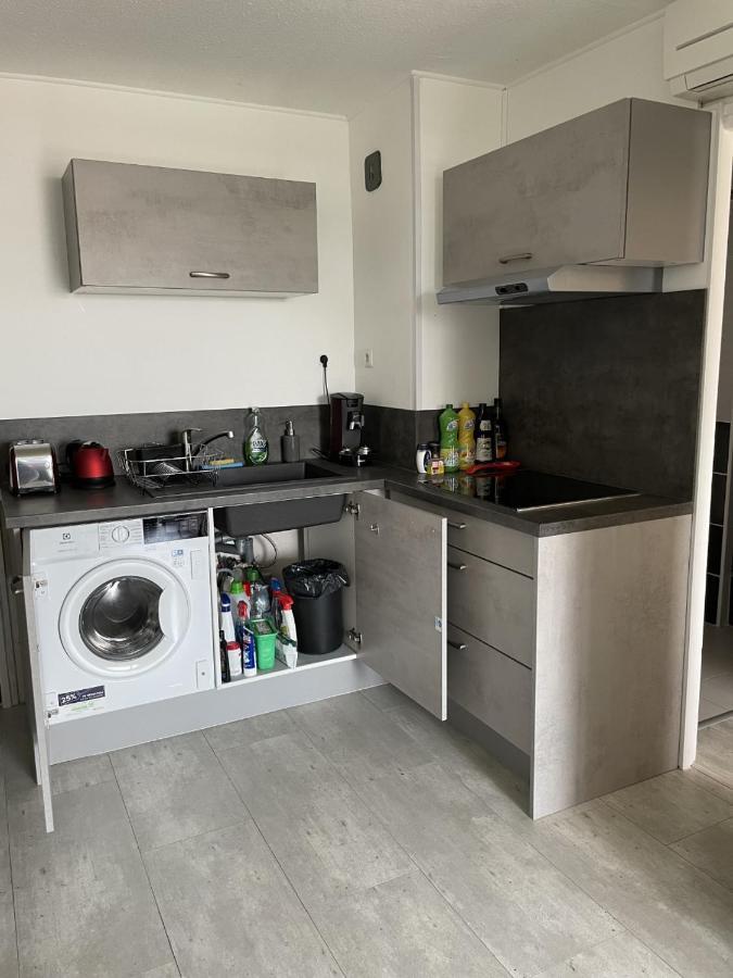 Bormes-Les-Mimosas - Appart 25M2 Avec Balcon - 4P Buitenkant foto